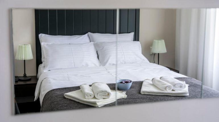 Home Living Dream Apartments Novi Sad Esterno foto